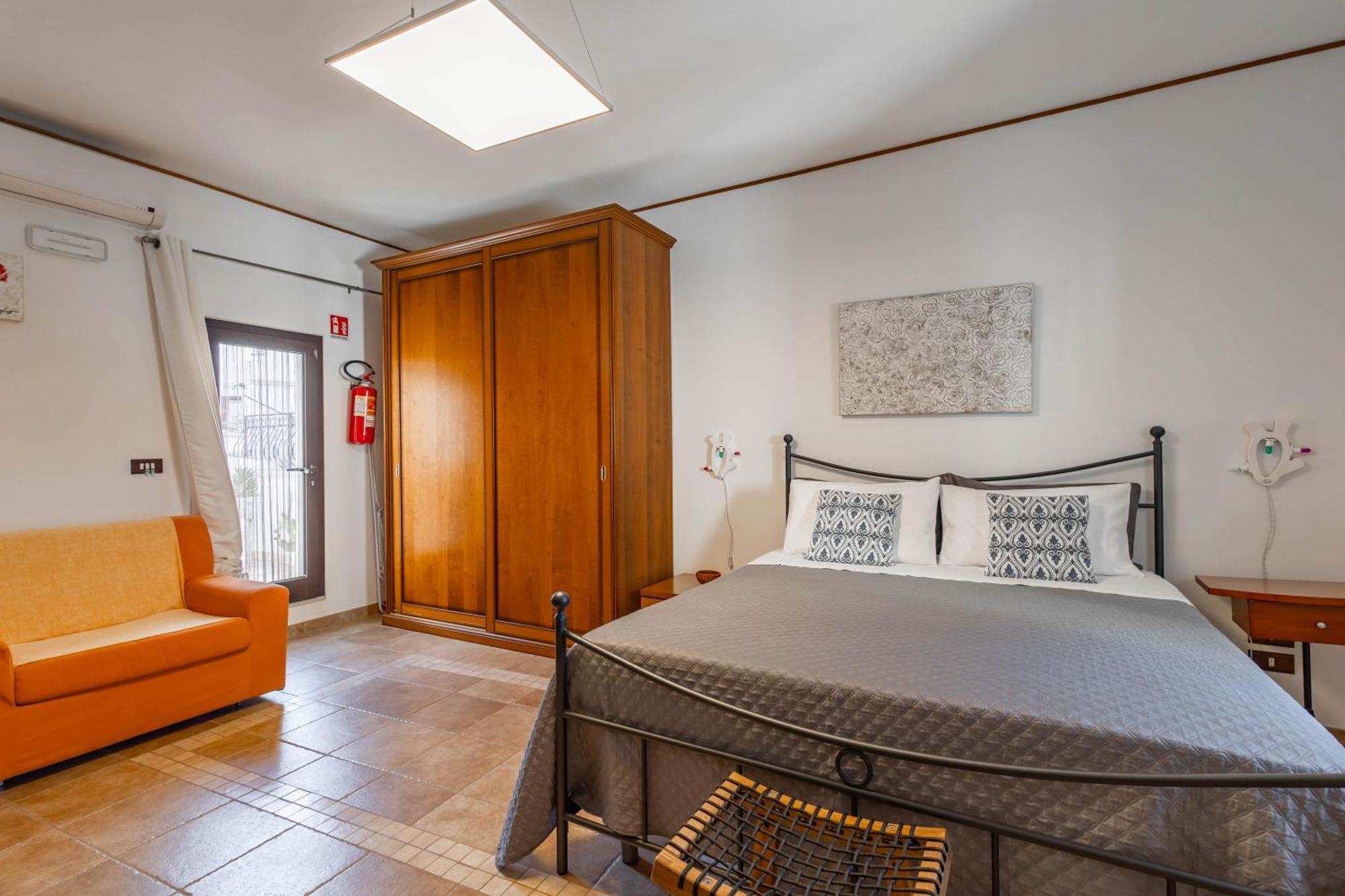 Antiche Mura Apartments "Nel Cuore Della Puglia"Bivani, Cucina, Terrazzo Turi Ngoại thất bức ảnh